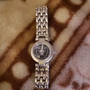 Sevil raiders watch